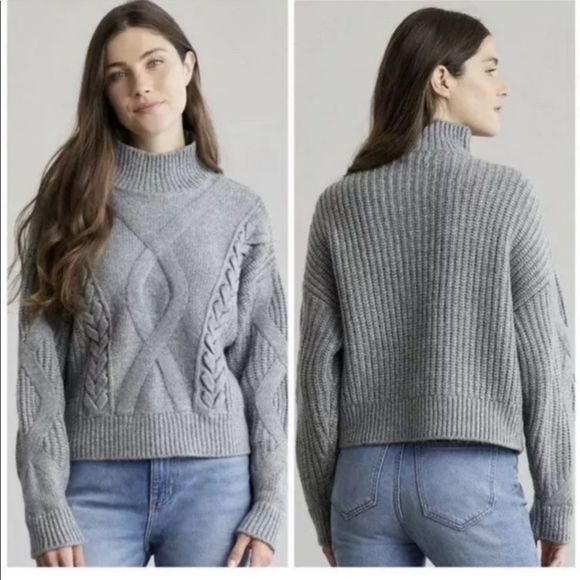 Elizabeth and James Cable Knit Sweater M Gray